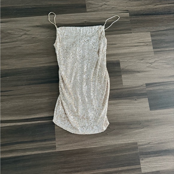 Topshop Glittering Silver Sequin Dress - Picture 2 of 5